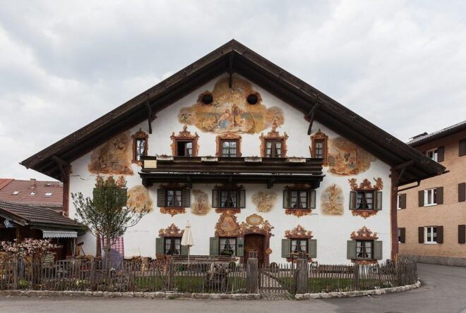 From Munich: To Neuschwanstein Castle, Linderhof, Oberammerg - Customer Reviews
