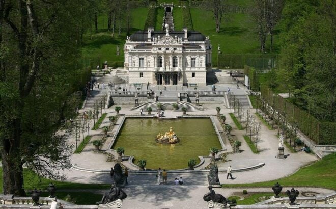 From Munich: To Neuschwanstein Castle, Linderhof, Oberammerg - Nearby Attractions