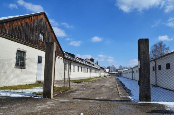 From Munich: Tour Del Sitio Memorial De Dachau En Español. - Detailed Tour Description and Itinerary