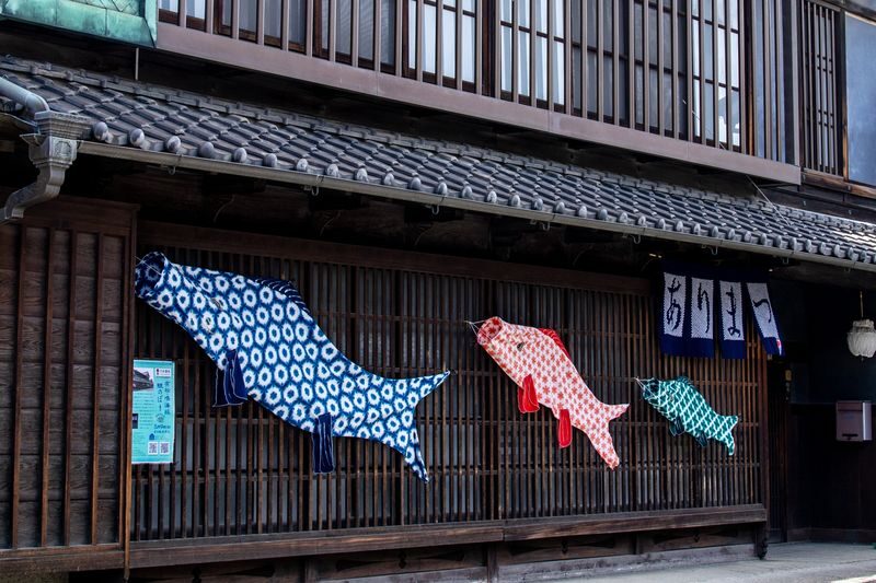 From Nagoya: Crafting Traditions in Tokoname and Arimatsu - The pace, transport, and practical trade-offs