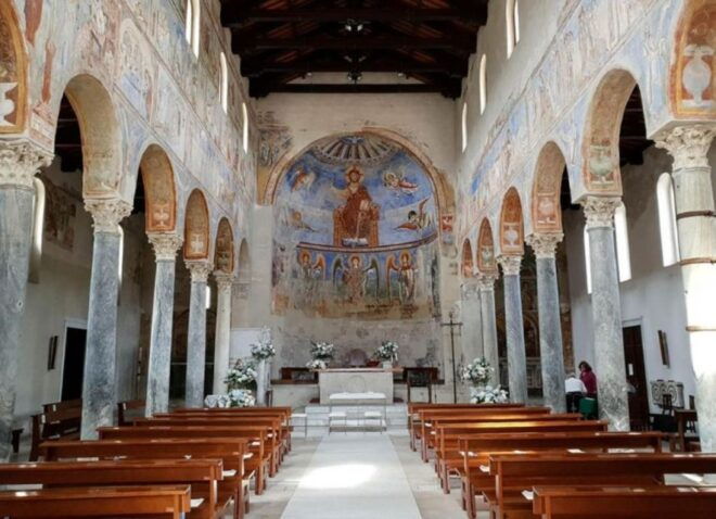 From Naples: Caserta, Aqueduct and Amphitheater Day Tour - Reservations