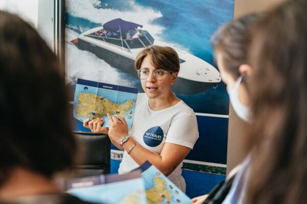 From Naples: Gulf of Naples & Capri Sightseeing Boat Tour - Scenic Views of the Gulf of Naples