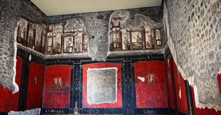 From Naples: Pompeii Guided Tour With Skip-The-Line Tickets - Tour Duration and Group Size