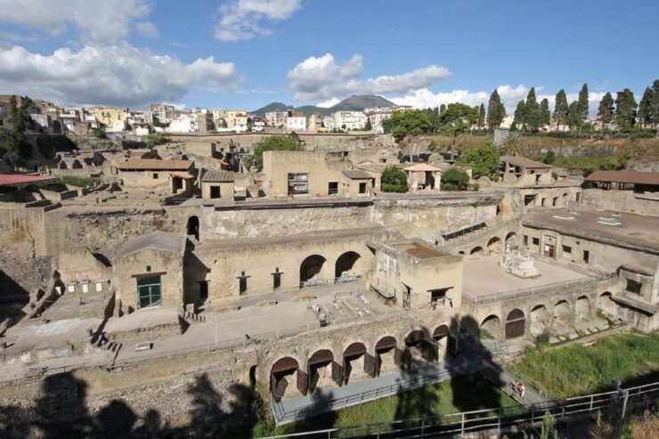 From Naples: Pompeii & Herculaneum Full-Day Sightseeing Tour - Highlights of Pompeii and Herculaneum