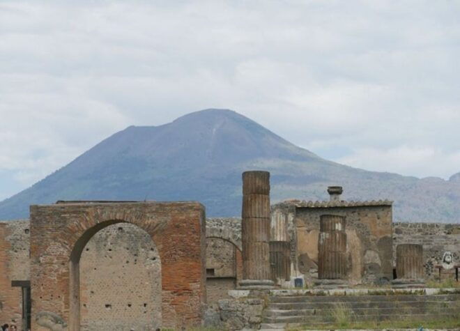 From Naples: Pompeii & Sorrento With Lunch - Important Information