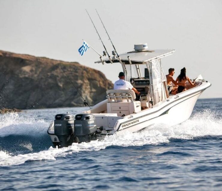 From Naxos: Private Schinoussa Island Discovery Boat Tour - Island Size and Landscape