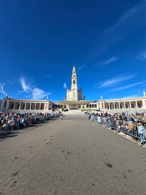From Nazaré - Tomar, Fátima, Batalha, Alcobaça, & Óbidos - The Charm of Óbidos