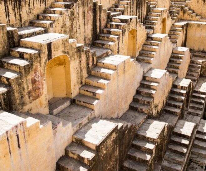 From New Delhi: Jaipur Tour by Fast Train or by Private Car - Group Size and Travel Time