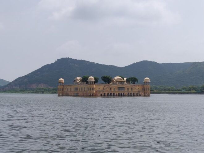 From New Delhi: One Day Jaipur City Tour By Superfast Train - Itinerary