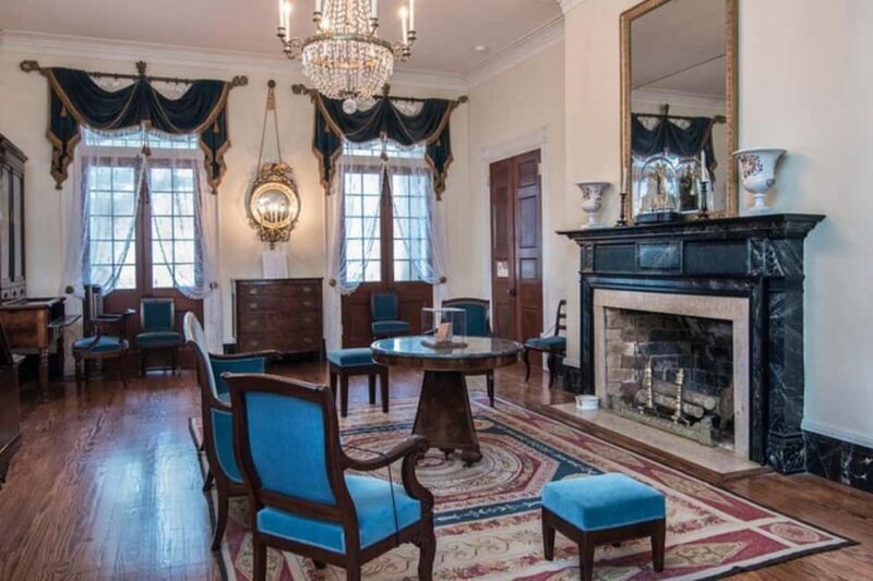 From New Orleans: Oak Alley and Laura Plantation Guided Tour - Experience Overview: What You Can Expect