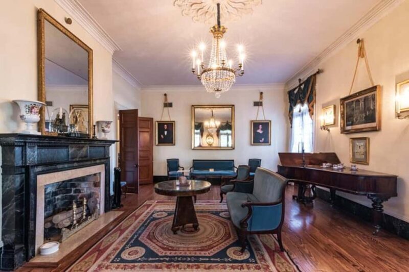 From New Orleans: Oak Alley and Laura Plantation Guided Tour - Benefits and Considerations