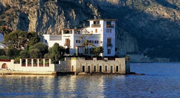 From Nice: 1-Day Tour Côte D'azur Extraordinary Houses - The Sum Up