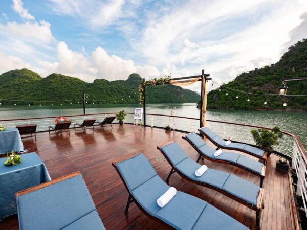 From Ninh Binh : 2 Days Amanda Luxury Cruise Lan Ha Bay - What to Bring
