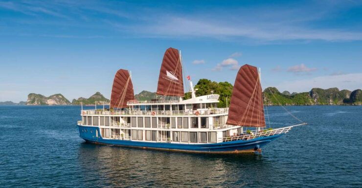 From Ninh Binh: AMANDA 5Star Cruise Ha Long Bay, Luxury Cabin - Experience and Activities