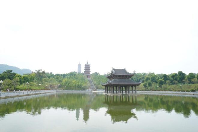 From Ninh Binh: Bai Dinh-Trang An-Mua Cave With Buffet Lunch - Buffet Lunch Experience