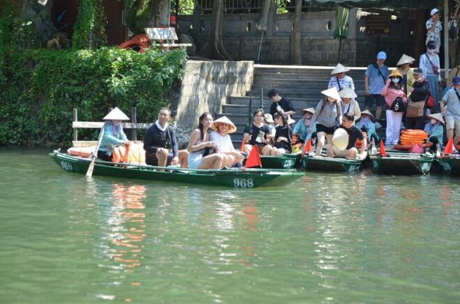 From Ninh Binh/ Ha Noi : Bai Dinh - Trang An - Mua Cave Trip - Mua Cave Experience