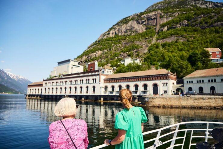 From Odda: Hardangerfjord Cruise With a Visit in Naa - Experience Highlights