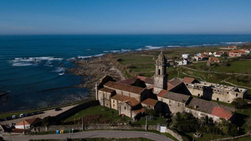 From Oia: 9-Day Guided Camino Walking Tour to Santiago - Daily Itinerary and Experience