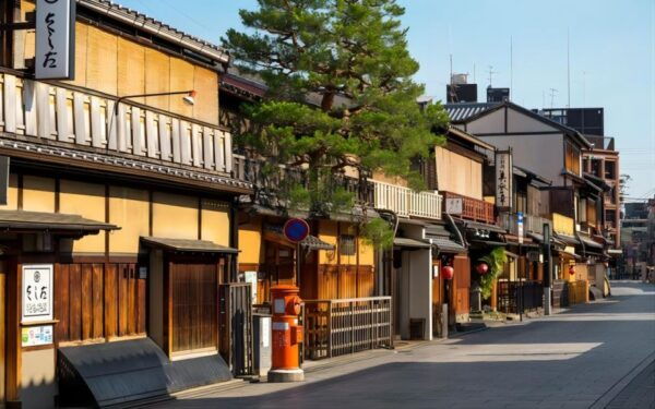 From Osaka: 10-hour Private Custom Tour to Kyoto - Strolling Through Hanami-Koji and Sannenzaka