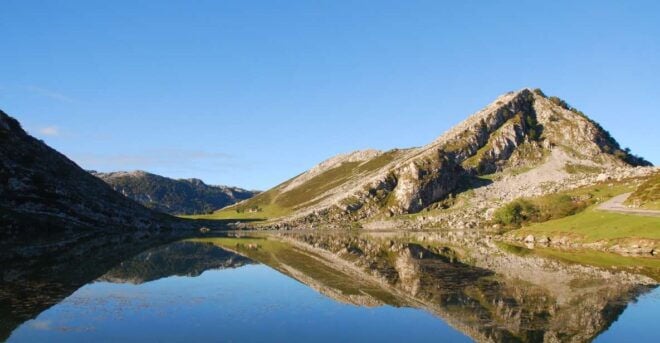 From Oviedo: Covadonga Lakes and Cangas De Onís Bus Day Trip - Highlights of the Tour