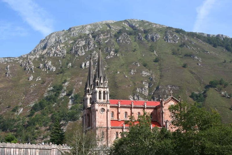 From Oviedo: Covadonga Lakes Day Tour with Guided - Good To Know