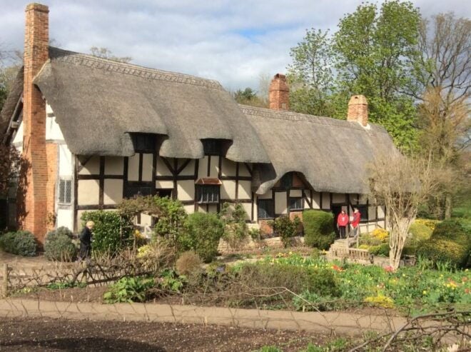From Oxford: Cotswolds and Shakespeare Full-Day Tour - Stratford-upon-Avon Highlights