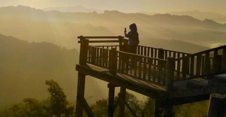 From Pai: Sunrise Private Tour Jabo Viewpoint & Nam Lod Cave - Key Points