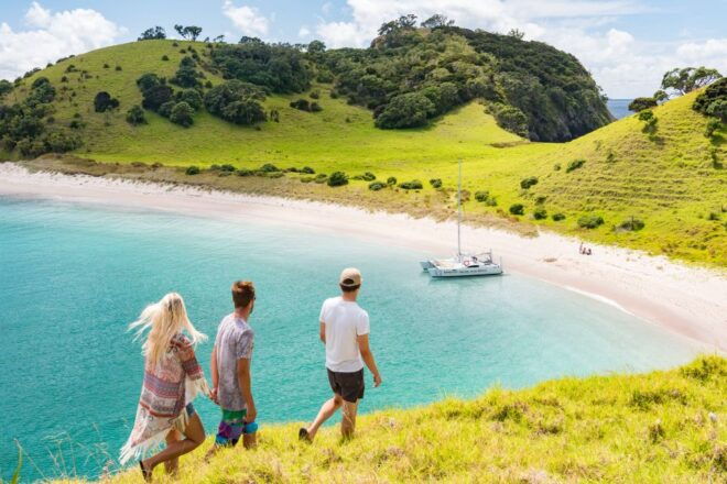 From Paihia: Bay of Islands Island-Hopping Sailing Cruise - Island-Hopping Itinerary