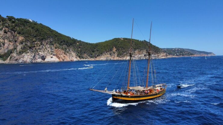 From Palamós: Southern Coast Sailing Tour - Activity Details