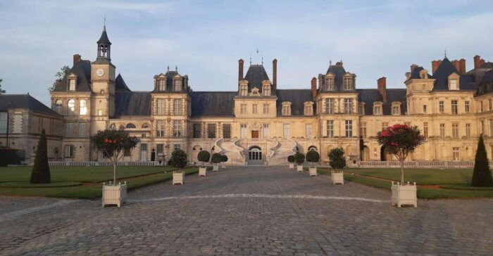 From Paris: Château De Fontainebleau & Vaux-Le-Vicomte - Frequently Asked Questions