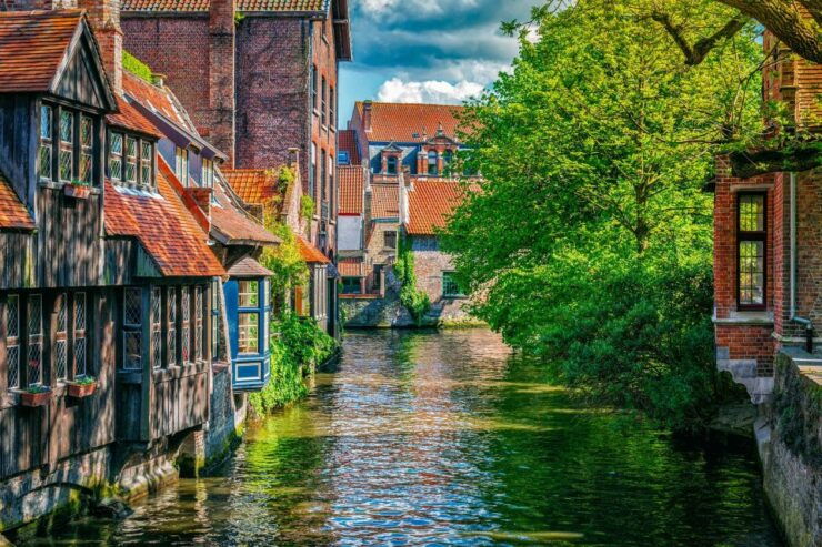 From Paris: Day Trip to Bruges With Optional Seasonal Cruise - Highlights of the Bruges Day Trip
