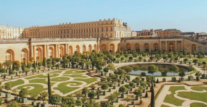 From Paris: Day Trip to Giverny & Versailles With Lunch - Audio Guide Options and Languages