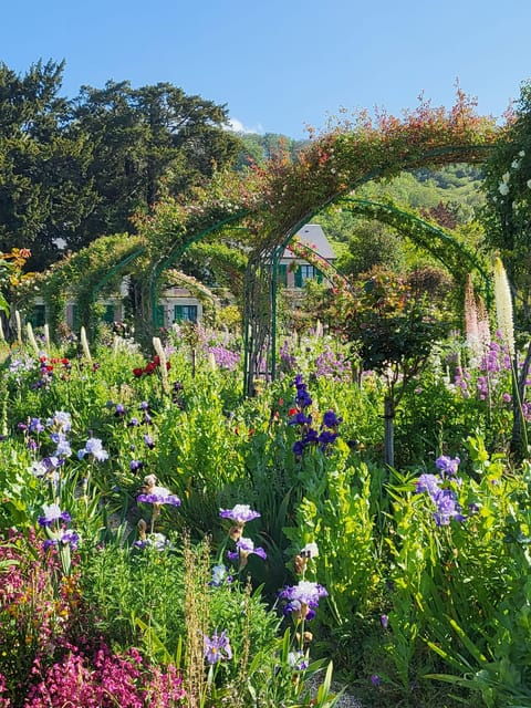 From Paris, Exclusive Small Group Giverny Tour With Lunch. - Itinerary Highlights