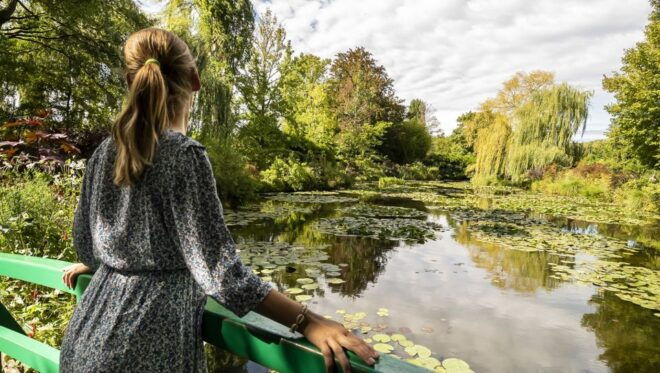 From Paris: Giverny Day Trip With Audio Guide or Live Guide - Review Summary