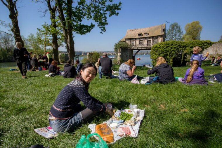 From Paris: Monet Garden & Giverny Bike Tour and Picnic Stop - Tour Inclusions