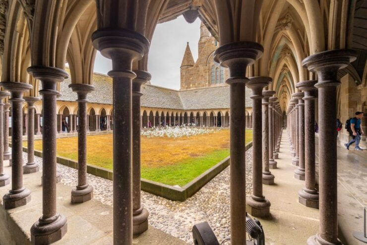 From Paris: Mont Saint Michel Day Trip With a Guide - Activity Details