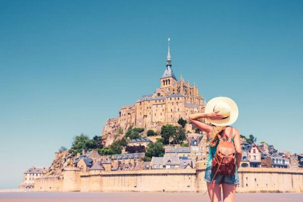 From Paris: Mont Saint Michel Day Trip With a Guide - Lunch Options