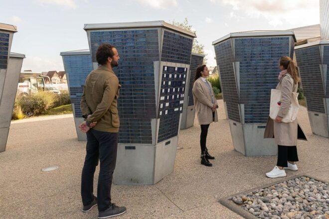 From Paris: Normandy Landing Beaches D-Day Tour by Minibus - Omaha Beach