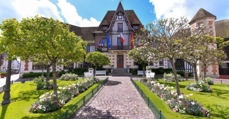 From Paris: Normandy's Regional Highlights Private Tour - Good To Know