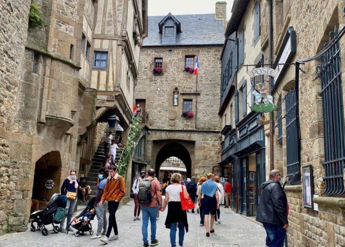 From Paris: Private Mont Saint-Michel & Normandy D-Day Tour - Customer Reviews and Feedback