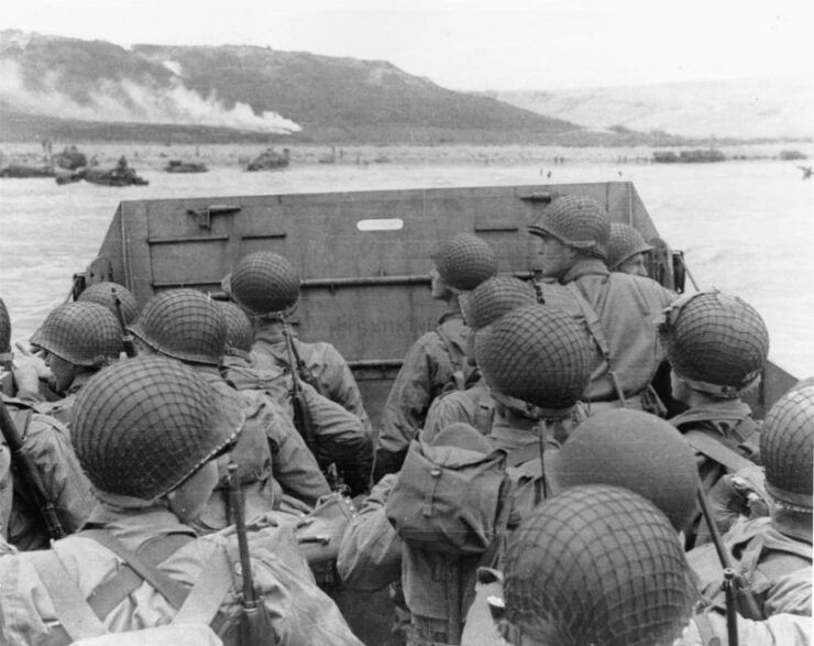 From Paris, Private Tour D-Day Beaches and Cemetery Full Day - Tour Highlights