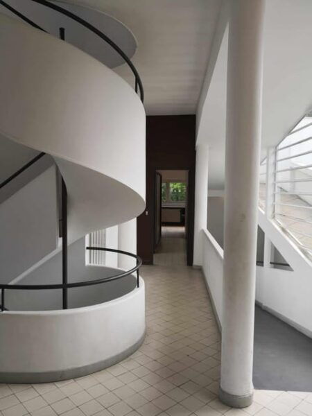 From Paris : PRIVATE TOUR - Villa Savoye - Le Corbusier - Booking Information