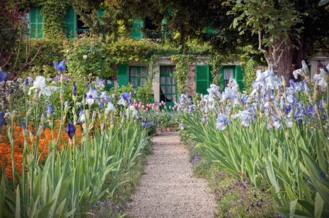 From Paris: Private Trip to Giverny, Monet's House & Museum - Positive Review of the Guide