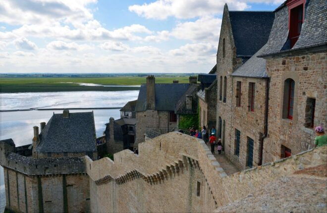 From Paris: Small-Group Mont St Michel Tour & Cider Tasting - Select Participants and Date