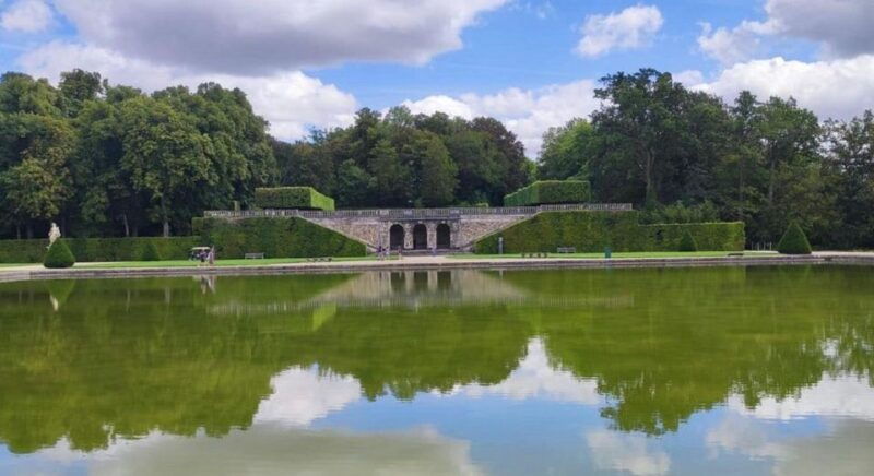 From Paris: the Grand Christmas Vaux Le Vicomte & Fontainebleau - Good To Know