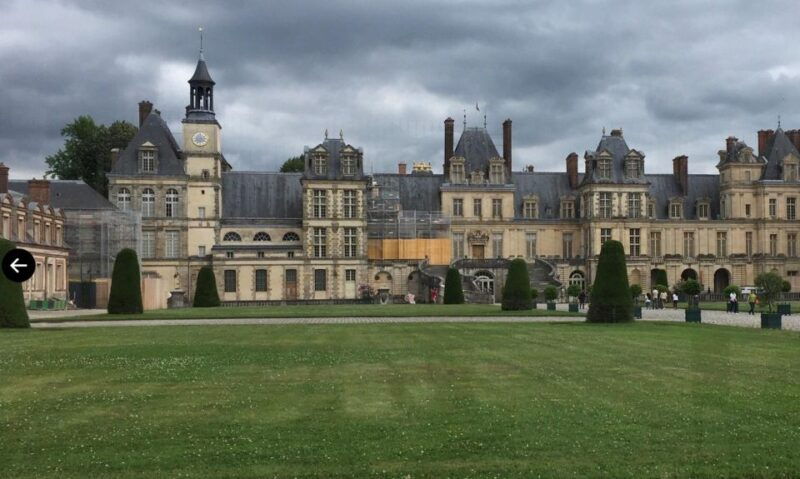 From Paris: the Grand Christmas Vaux Le Vicomte & Fontainebleau - Highlights of Château De Fontainebleau