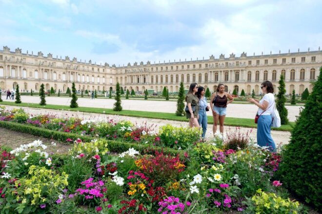 From Paris: Versailles Palace And Garden Small Group Tour - Booking Information
