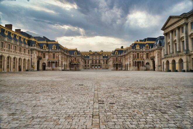 From Paris: Versailles Palace and Gardens Guided Experience - Palace Intrigues and History