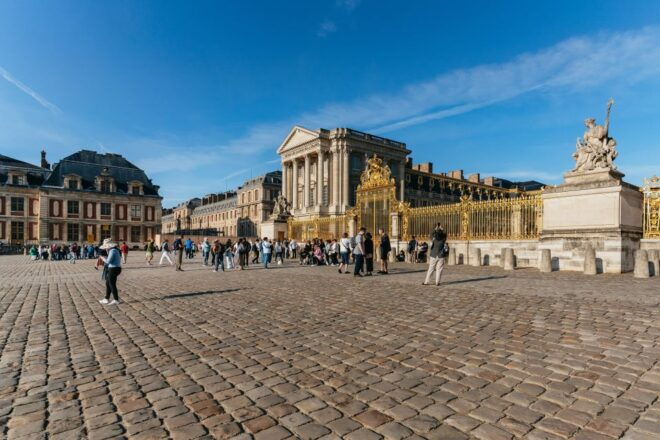 From Paris: Versailles Skip-the-Line Tour & Gardens Access - Itinerary