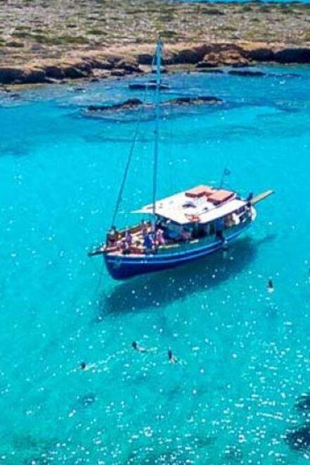 From Paros : Antiparos and Despotiko Full Day Cruise - Onboard Culinary Experience